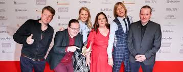 The kelly family name was found in the usa, the uk, canada, and scotland between 1840 and 1920. Familienalbum Wer Ist Eigentlich Wer In Der Kelly Family Gesellschaft Tagesspiegel
