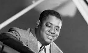 Art Tatum stuns his contemporaries in New York