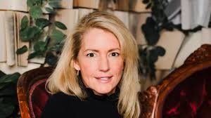 Alexandra Alter (@xanalter)