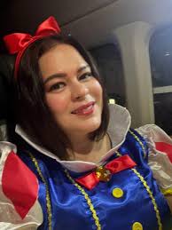 VP SARA AS SNOW WHITE 🍎 LOOK: Vice President Sara Duterte delighted  supporters as she dressed up as Disney princess Snow White for Halloween  this year. Photos of her costume were shared