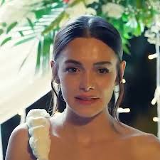 On the day Mia Bowen found out she was pregnant, her husband filed for a  divorce... "If-and this is only hypothetical-I were to tell you that I'm  expecting, would you still go