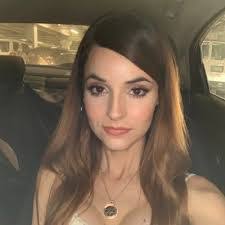 Aimee Holden's Instagram, Twitter & Facebook