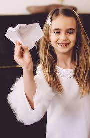 Virginia is more fluent in english than in italian, to the point that she thinks in english in her little head. Andrea Bocelli