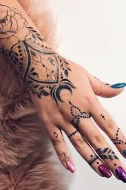 Often called black henna or neutral henna tattoos, these patterns painted onto your skin are readily available abroad. 32 Free Henna Tattoo Design You Can Do Best Henna Drawings At Home New 2021 Page 12 Of 32 Eeasyknitting Com