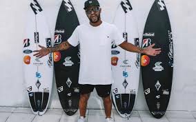 His win over gabriel medina at pipeline showdown in 2019 is considered one of the sport's greatest ever finishes. Italo Ferreira Joins The Creatures Of Leisure Team Shop Eat Surf