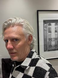 Wow what a cut @jonathanjandrew went for a little @austinbutler vibe 🔥🔥🔥  what yous think 👌 im going out tonight 🕺