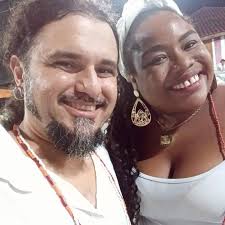 Harold Ramis' daughter, Violet Ramis Stiel, proudly wearing her father's  iconic proton pack during the production of Ghostbusters: Afterlife.