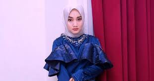 Lirik Lagu Scared Be Lonely Cover By Fatin Ft Isaisah Lonely Cover Scared