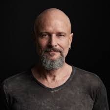 lens choice changes audience's feelings toward your character