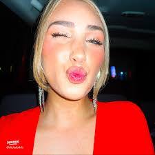 Rochelle Sloan's Instagram, Twitter & Facebook