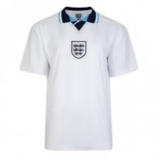 Weitere hintergründe zum wappen englands und der nationalmannschaft geben wir euch im auf dem trikot der englischen nationalmannschaft sind drei blaue löwen auf weißem grund. England Retro Trikots Retrofootball