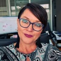 Paula Bott's Instagram, Twitter & Facebook