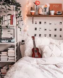 In this article, we will share 10 aesthetic bedrooms that … 21 Aesthetic Bedroom Ideas Best Aesthetic Bedroom Decor Photos
