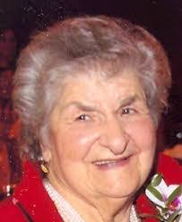 Mary Perrotti's Instagram, Twitter & Facebook