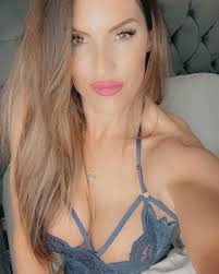 Im a proud MILF - Im way hotter than women 20 years younger than me and I  know everyone agrees | The Sun