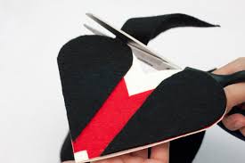 Write an 'i' and a 'u' on either side of the heart with a silver sparkle glitter pen and add another line of stitches around the edge. How To Make A Heart Shaped Valentine S Day Card Holidappy
