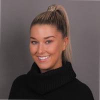 Laura Licht's Instagram, Twitter & Facebook