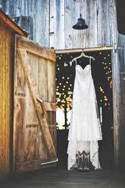 Bridal shower decorations diy wedding decorations christmas decorations christmas centerpieces bridal room decor wedding ideas wedding say i do to these 25 stunning rustic wedding ideas. 25 Sweet And Romantic Rustic Barn Wedding Decoration Ideas Elegantweddinginvites Com Blog