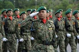 Contoh keikutsertaan kalian di sekolah dalam pelatihan dasar kemiliteran dapat dilakukan melalui kegiatan mengikuti kegiatan kepramukaan dengan penuh kesadaran. Pelatihan Dasar Kemiliteran Secara Wajib