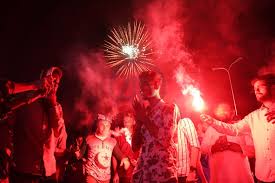 Прилетевшие на землю пришельцы не стали вступать в переговоры. Pakistan Marks 74th Independence Day