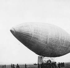 De goodyear blimp is al ruim honderd jaar een icoon en het is al enkele jaren geleden dat de zeppelin nog eens in europa aanwezig was. Luftfahrt Graf Zeppelin Der Dummste Aller Suddeutschen Welt