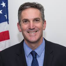 Larry Sacks's Instagram, Twitter & Facebook