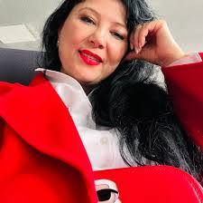 Alexandra Felipe's Instagram, Twitter & Facebook