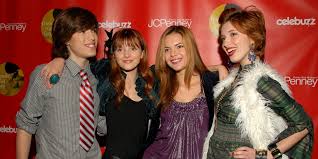 At one point, the star collapsed with tears of joy. Bella Thorne Posted An Open Apology To Her Mom On Instagram