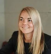 Stacey Lunn's Instagram, Twitter & Facebook