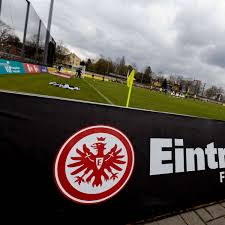 $9.90m * dec 5, 1998 in bondy, france Eintracht Frankfurt Will Sturmer Doch Jetzt Meldet Top Klub Konkurrenz An Eintracht