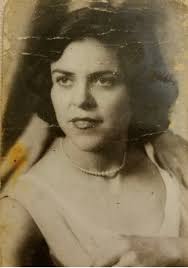 Can someone enhance old family photo?