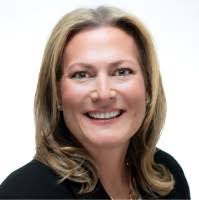 Lisa Riss's Instagram, Twitter & Facebook