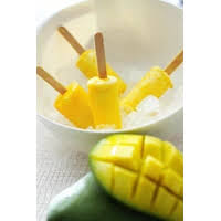 Dalam pembuatan bibit mangga melalui okulasi ada dua bagian penting yang harus siap dalam ikat mata tunas menggunakan plastik pe atau grafting tape atau bisa juga menggunakan plastik es lilin, pengikatan dilakukan dari bawah ke atas. Jual Es Lilin Es Lilin Kita Kita