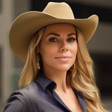 Meredith Mcclain's Instagram, Twitter & Facebook