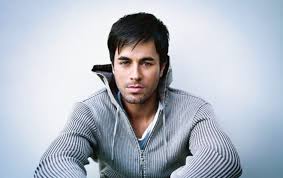 Enrique iglesias hero escape live from world music awards 2002. Enrike Iglesias Slushat Yutub