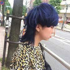 長畠俊輔 インナーカラー ブリーチカラー ウルフカットさんはinstagramを利用しています ネイビーブルー 刈り上げマッシュウルフ またきてくれてありがとう ファッション系 美容系 音楽系のオシャレな女子にウルフ大人気です 街中を見ても増えたことを実感する