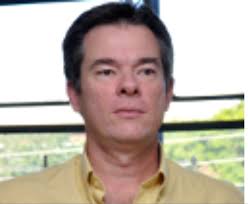 Prof. Dr. Flávio Luís Schmidt