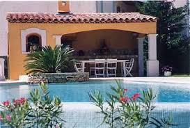 epingle par perrochon sur piscine maison en 2021 cuisine exterieure photo cuisine exterieur