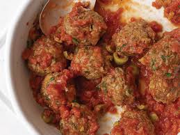 Meatballs With Tomato Sauce Recipe Recipe Recipes Food Tomato Sauce Recipe