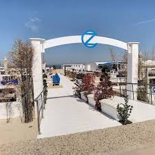 Languit relaxen op een ligbed of strandstoel en in alle privacy. Zoute Strand Strandbar In Knokke Heist Strandverblijf