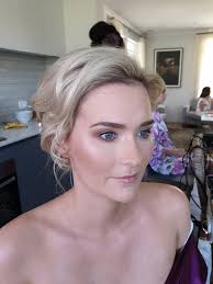 ADELE Not a big makeup wearer, Adele chose to skip lashes and opted for  soft, glowy make up to enhance her beautiful blue eyes and perfect skin, in  love with the finished