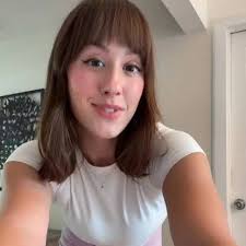 Ari ❤️ (@ari309242)