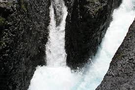 Osorno volcano and petrohué waterfalls.jpg. Puerto Montt Landausflug Petrohue Wasserfalle Tour 2021 Tiefpreisgarantie