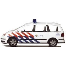 The police are responsible for maintaining order and security and protecting the public. Vw Sharan Politie Polizei Niederlande Polizei Ausland Modelle Buerger Ek De