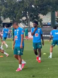 Com Vini Jr. em campo, seleção faz primeiro treino completo na Austrália