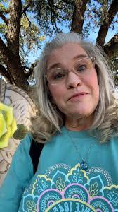 🤠❤️🎵 Everything is bigger in Texas for sure! Finding a lot of cute boots  but none in smaller sizes. Doing my best to not come home empty handed. You  all know that