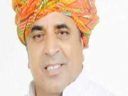 Rajasthan BJP: Former minister Hemsingh Bhadana targeted MLA Sanjay Sharma  राजस्थान बीजेपी में सियासी घमासान, मंच पर ही भिड़े पूर्व मंत्री और BJP  विधायक, भड़ाना MLA संजय शर्मा ...