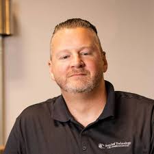 Bob Rothwell's Instagram, Twitter & Facebook