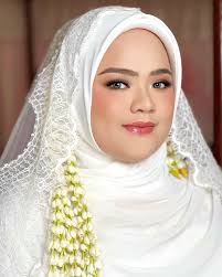 Laura : Holy Matrimony The Bride @vndlauren Makeup Artist  @byanggihutagalung Hairstylist @nurwdhairstylist #muajakarta  #makeuppemberkatan #muajakartaselatan #muatebet