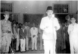 Menyongsong 100 tahun kemerdekaan indonesia, konsep nasionalisme ramai dikaji. Kondisi Ekonomi Indonesia Pasca Kemerdekaan Donisaurus